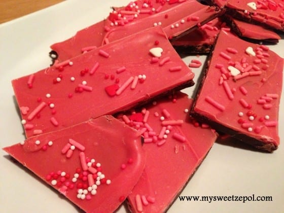 Be-my-valentine-chocolate-bark-treats-plated