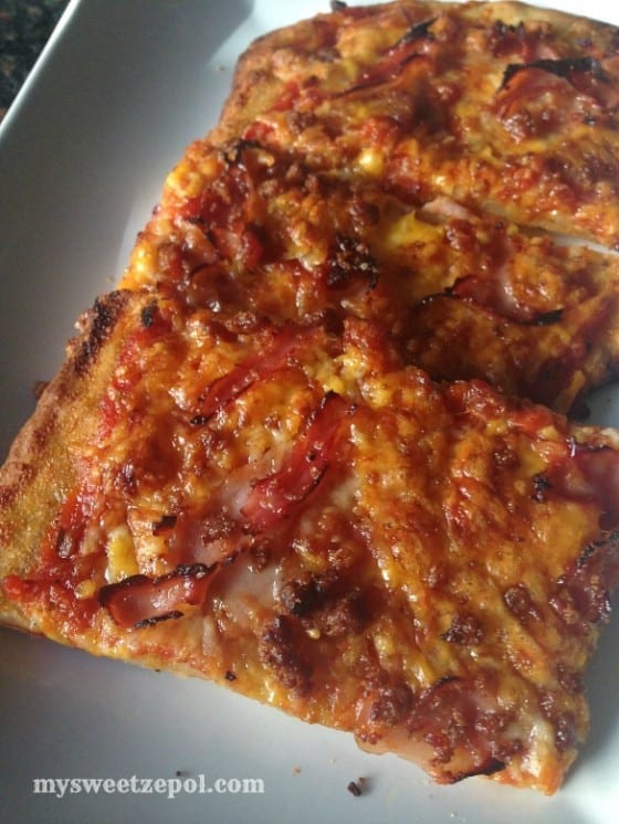 Bourbon-Ham-and-Bacon-Pizza-mysweetzepol-2014