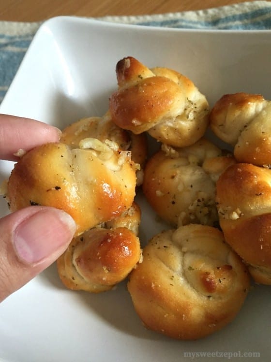 Parmesan and Garlic Knots / My Sweet Zepol 