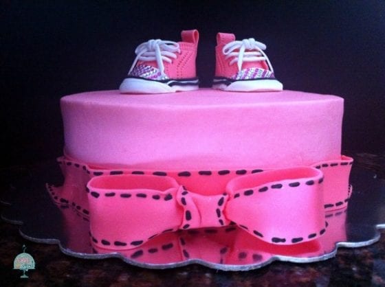 Converse Chuck Baby shoes cake / perfect for your baby shower / cake by My Sweet Zepol #foodblog