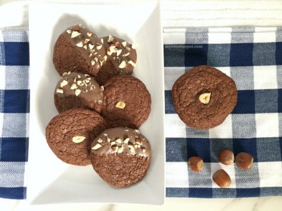 Flourless Hazelnut Chocolate Cookies, the best #glutenfree cookies you'll ever have / by Wanda from My Sweet Zepol - #foodblog