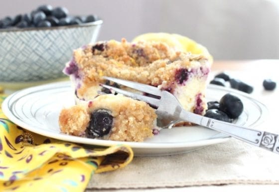 Have a Blueberry Lemonade Cheesecake Bar and lets celebrate summer toghether / recipe at mysweetzepol.com