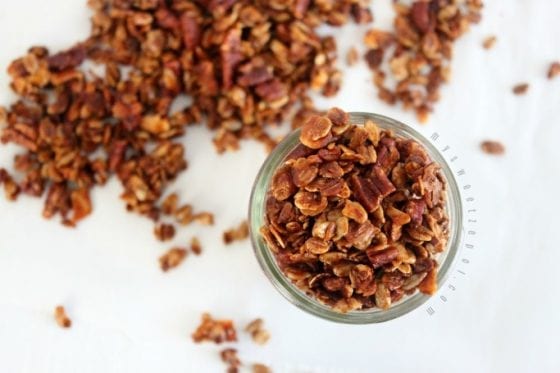 Ginger Bread Granola is my take on the classic ginger bread flavor of the sesason. Stay on track with a good and healthy snack during the holidays and year round. Grab the recipe at mysweetzepol.com #granola #healthyrecipe