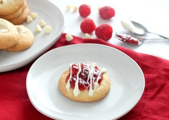 White Chocolate Rasberry Cookies / easy cookie reicpe / My Sweet Zepol / food blogger