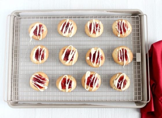 Can't get enough of this White Chocolate Raspberry cookies. Grab the recipe at mysweetzepol.com and learn how you can be a #helpingcookie too. Let's all unite, give back, make a difference and #makeithappen one cookie at a time! @CookiesforKids