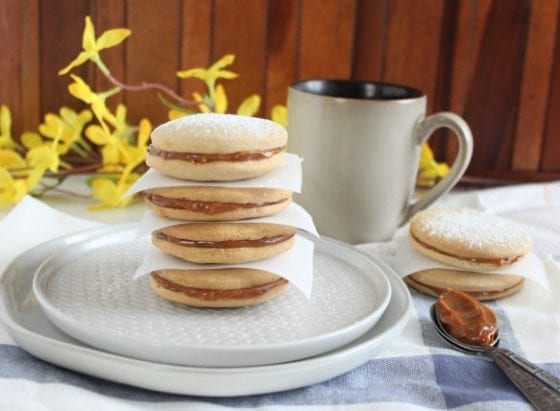 Melt in your mouth alfjores cookies filled with dulce de leche