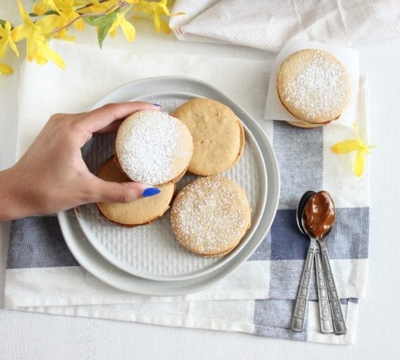 Melt in your mouth alfjores cookies filled with dulce de leche