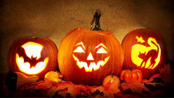 Halloween-Front-Porch-Jack-o-Lanterns-Halloween-outdoor-decoration-spooky-pumpkins-my-sweet-zepol