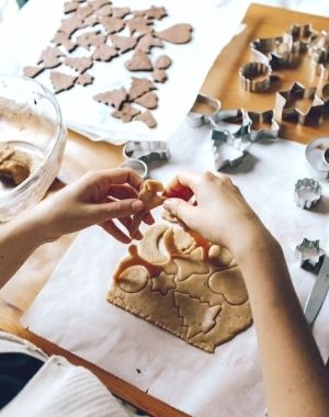 best tips to bake with kids / baking with kids during the holidays / My Sweet Zepol / food blog
