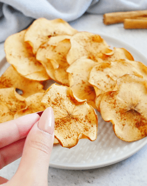 cinnamon apple chips / crispy apple chips / recipe / My Sweet Zepol / food blog
